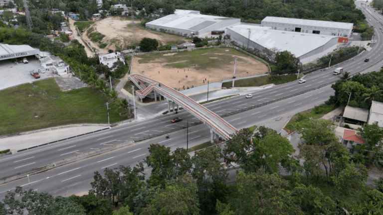 Play cedido para puente peatonal sigue sin reconstrucción tras 3 años