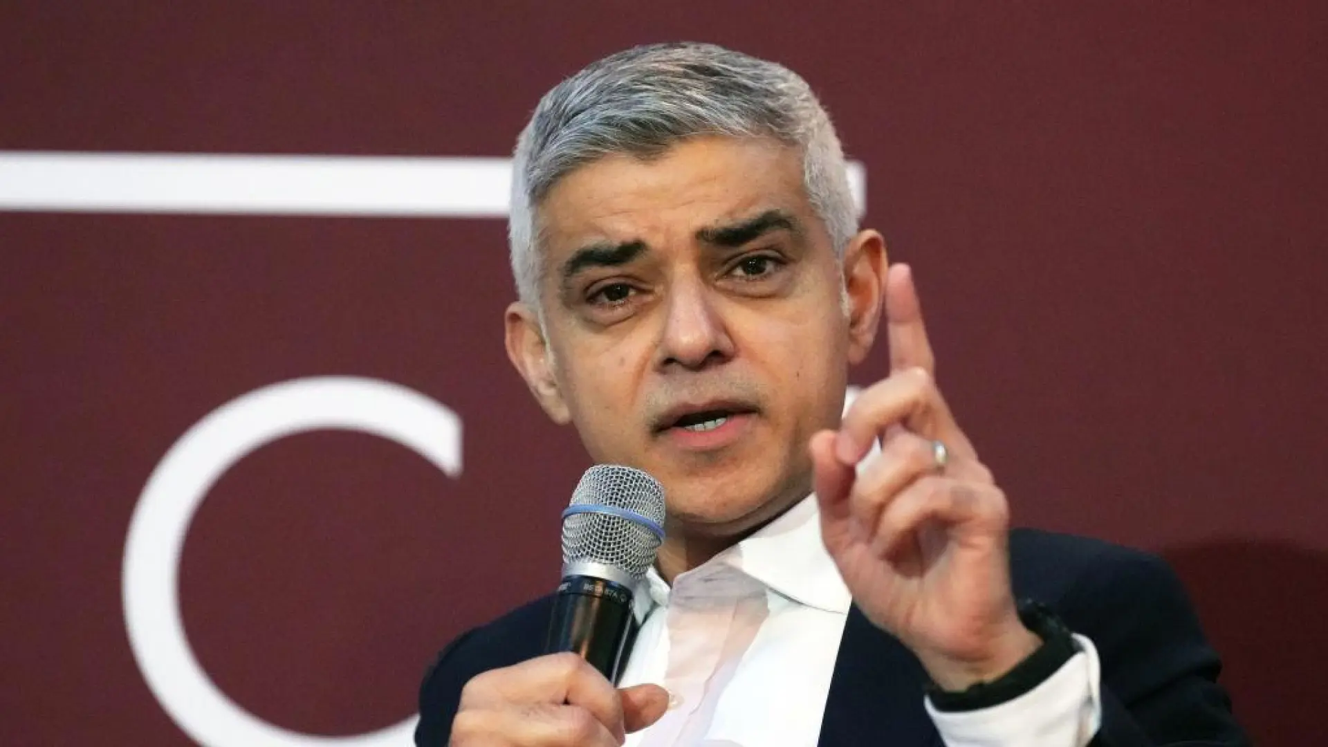 sadiq-khan.r_d.575-273.jpeg