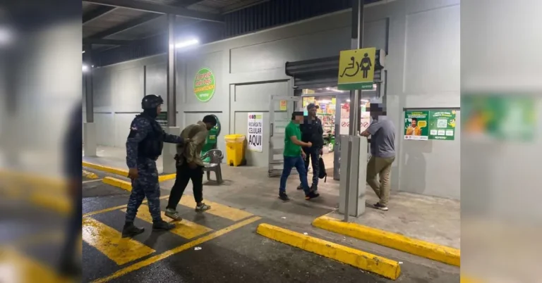Policía frustra intento de robo en supermercado de Villa Mella y detiene a presunto responsable