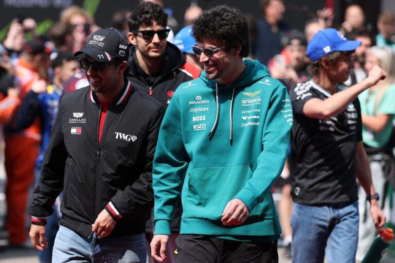 Pérez: “No esperaba estar luchando con Aston Martin, son las sorpresas de la F1” #F1 #FVDigital