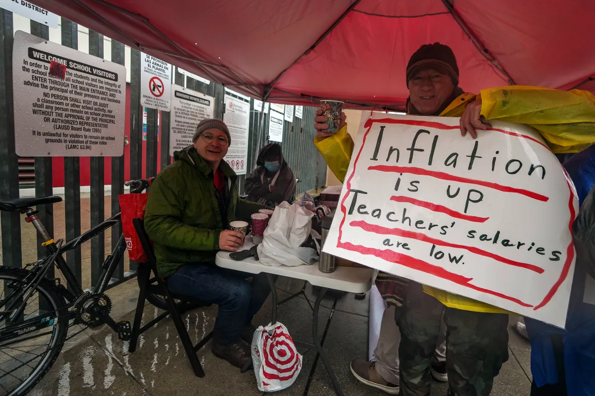 Sindicato-de-maestros-de-Los-Angeles.jpg