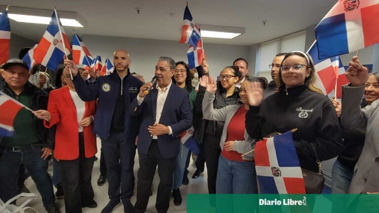 El congresista Adriano Espaillat recibe respaldo en su campaña