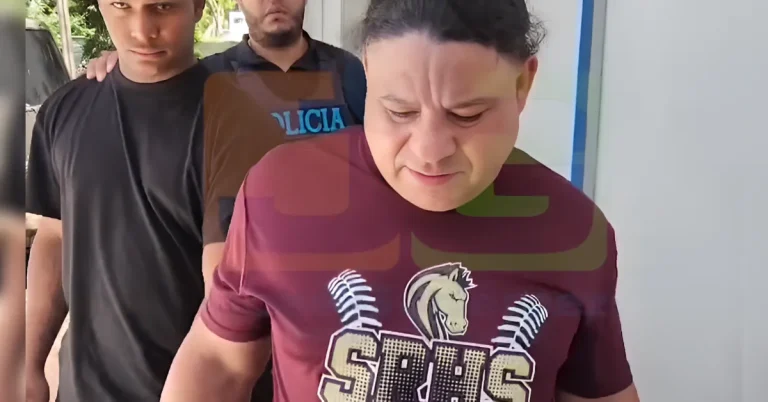 Autoridades detienen a hombre y ocupan armas ilegales tras allanamiento en Villa Bisonó