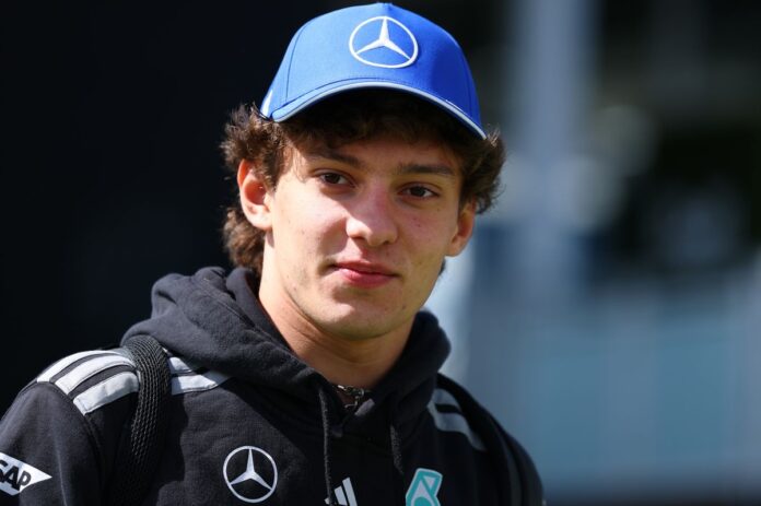 1779488909_andrea-kimi-antonelli-mercedes.jpg