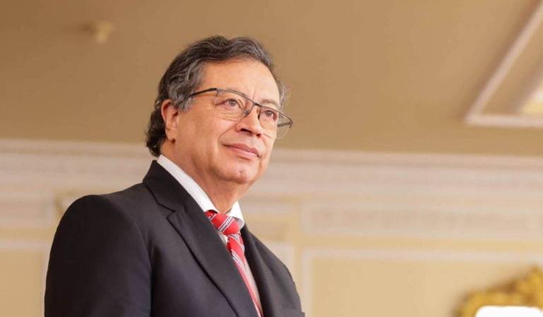 Petro rechaza idea de convertir a Venezuela en el estado 51 de EE.UU. y la califica como una traición a Bolívar
