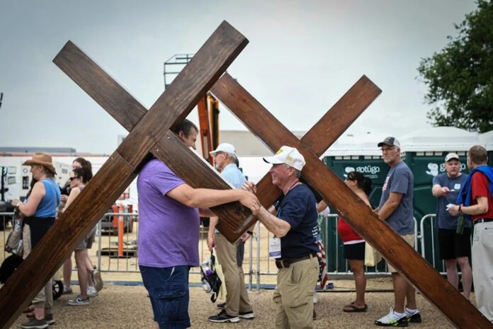 Festival-de-oracion-de-Washington-proyecta-video-de-Trump-recitando-un-pasaje-biblico.jpeg