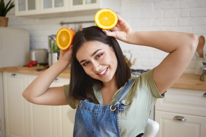 Las-5-vitaminas-mas-importantes-para-la-salud-de-tu-cabello1.jpg