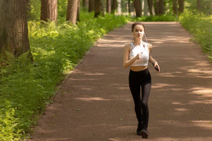Que-le-ocurre-a-tu-cuerpo-cuando-caminas-30-minutos-al-dia1.jpg