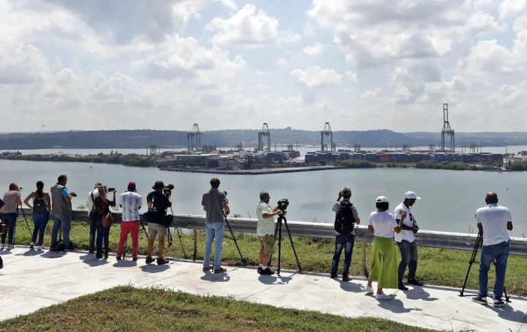 Navieras de Florida llegan a un acuerdo en una demanda por usar el puerto Mariel en Cuba #FVDigital