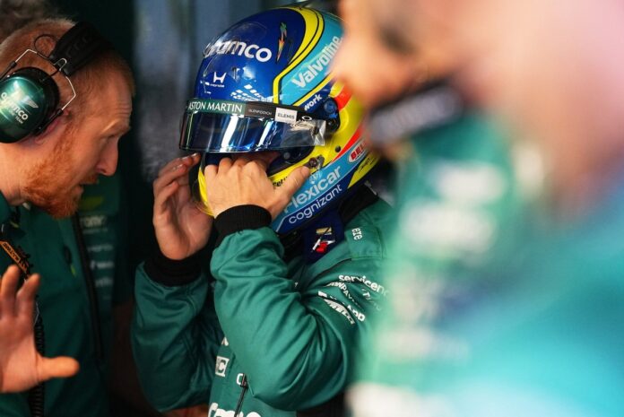 1780760554_fernando-alonso-aston-martin-r.jpg