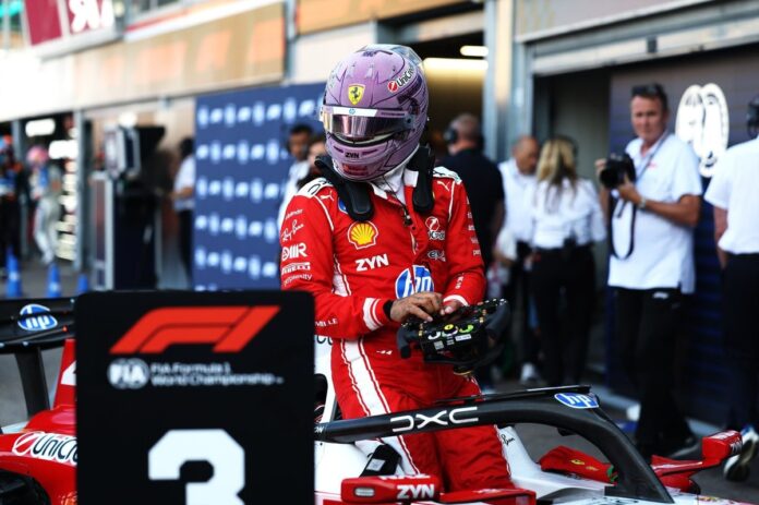 1780828413_lewis-hamilton-ferrari.jpg