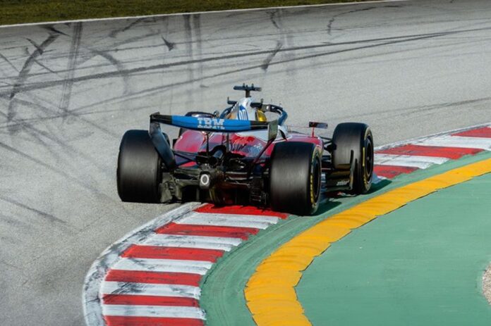 1781013386_lewis-hamilton-ferrari.jpg
