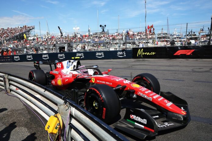 1781023044_lewis-hamilton-ferrari.jpg