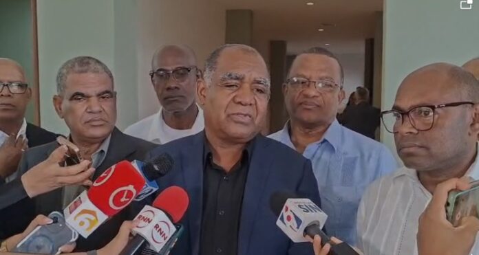 Cesar-de-la-Cruz-presidente-de-la-asociacion-de-fotoperiodista.jpeg