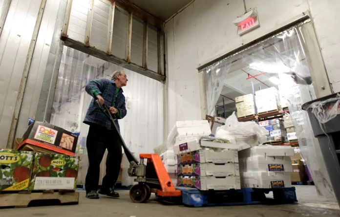 Cooperativas-financieras-de-Nueva-Jersey-lanzan-colecta-de-alimentos-para-combatir-el-hambre-infanti.webp