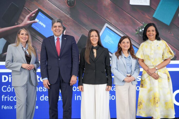 Monica-Ceballos-Jose-Luis-Ventura-Fenix-Perez-Rebeca-Melendez-y-Victoria-Thomas-1.jpg