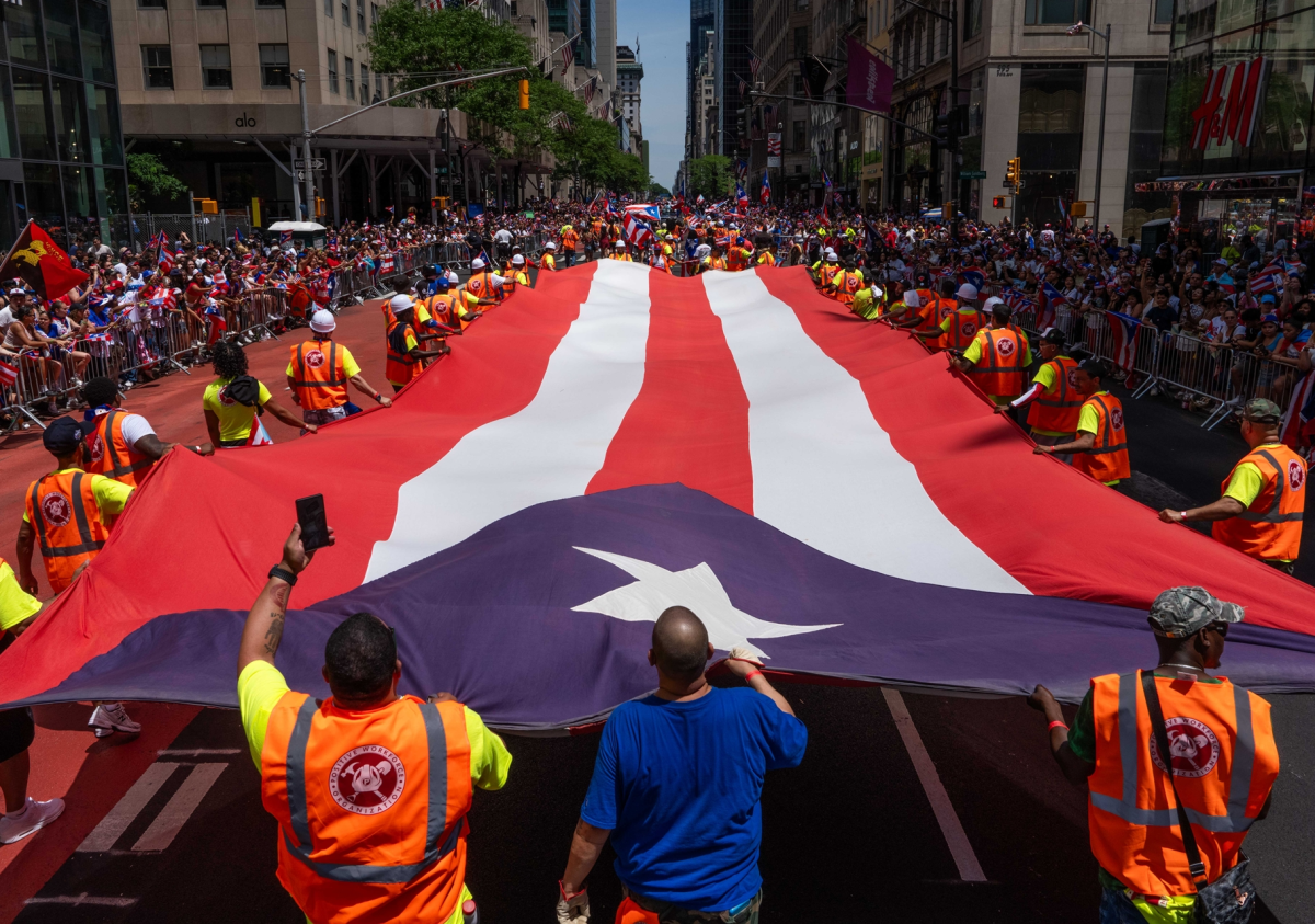 Somos-mas-que-100x35-miles-celebraron-el-Dia-Nacional-Puertorriqueno-en-Nueva-York-2.jpg