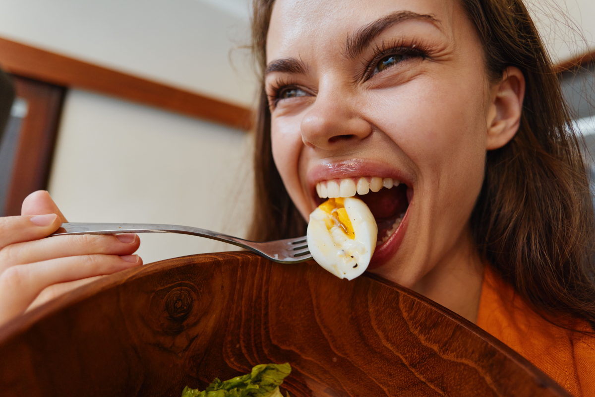como-saber-si-comes-demasiados-huevos_shutterstock_2632210625.jpg