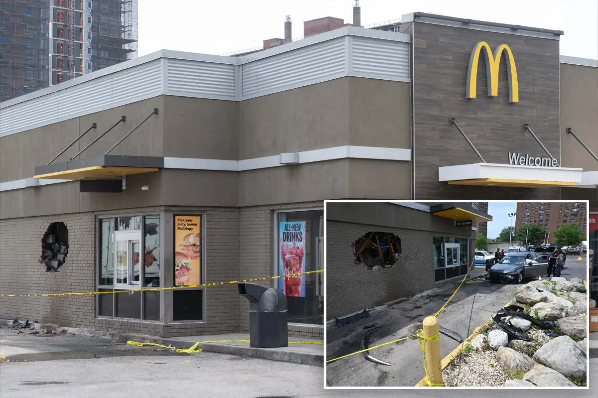 comp-bronx-mcdonalds-car-crash-130013938.jpg