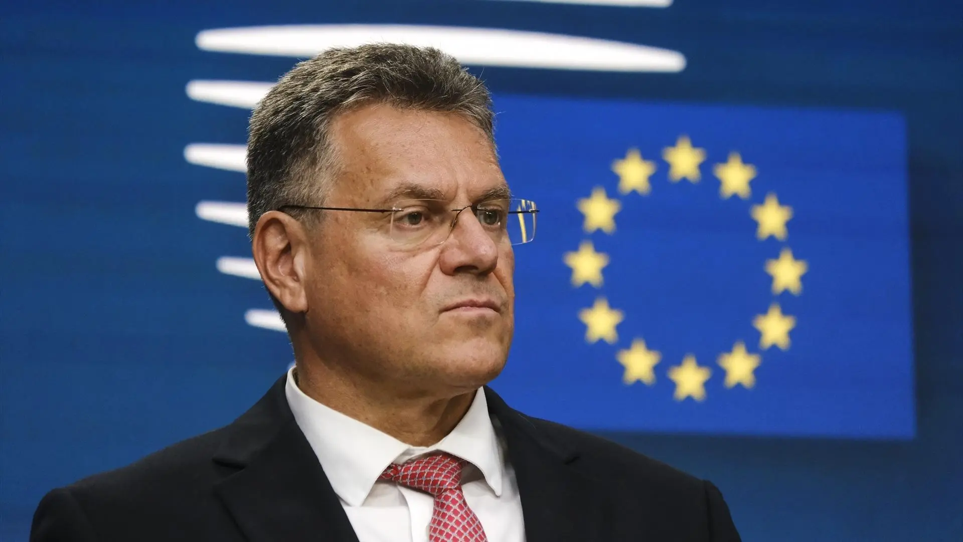 el-comisario-de-comercio-maros-sefcovic-en-una-rueda-de-prensa-en-bruselas.r_d.945-735.jpeg