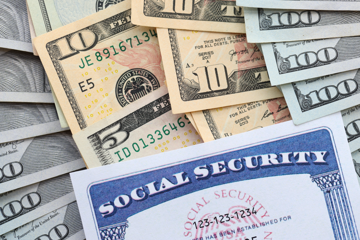 seguro-social-seis-meses-un-solo-pago-shutterstock_2638479647.jpg
