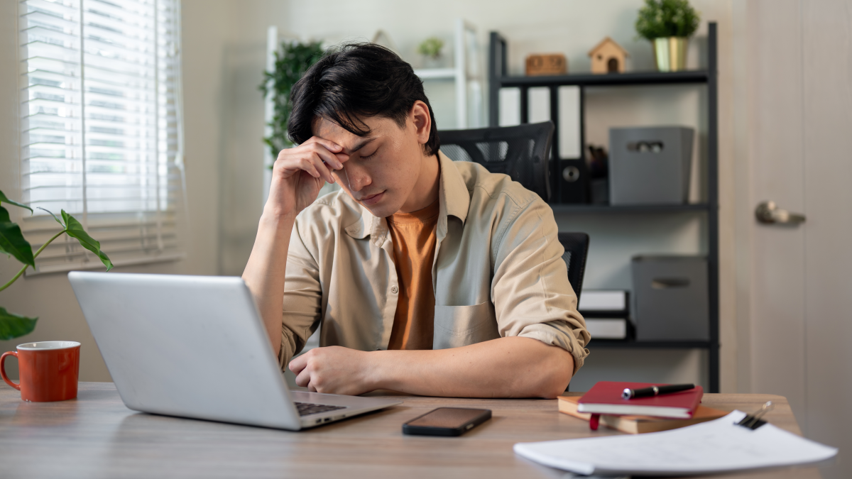 trabajo-remoto-sedentarismo-riesgo-muerte_shutterstock_2575426221.jpg